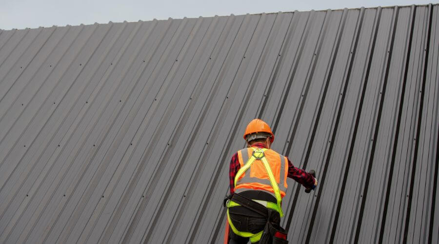 Expert Emergency Roof Repairs services in Lennon, MI